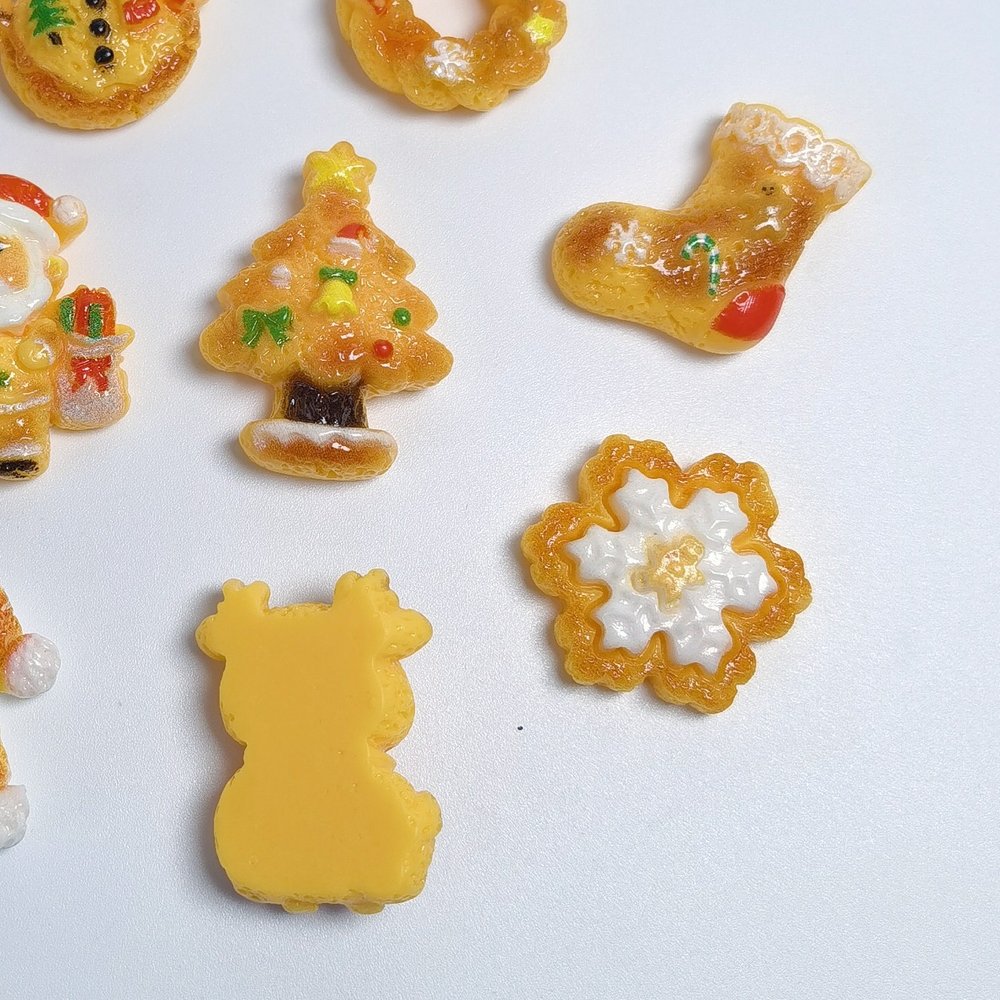 Wholesale Christmas Gingerbread Cabochons Custom 3D Holiday Mini Charms for Hair Phone Keychain Accessories wreath stocking snowflake and hat detail, product code RW26768 thumbnail